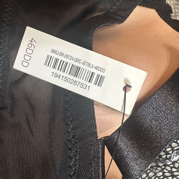 Adore Me Black Bra with Strap Detail - Picture 5 of 8